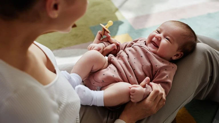 que-son-los-grumos-en-la-boca-del-bebe